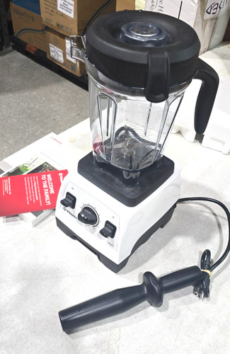 Vitamix 7500 series blender - vitamix,